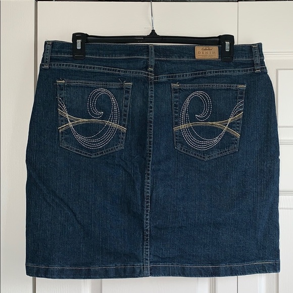 Cabela’s Denim Skirt. NWOT - Picture 3 of 8